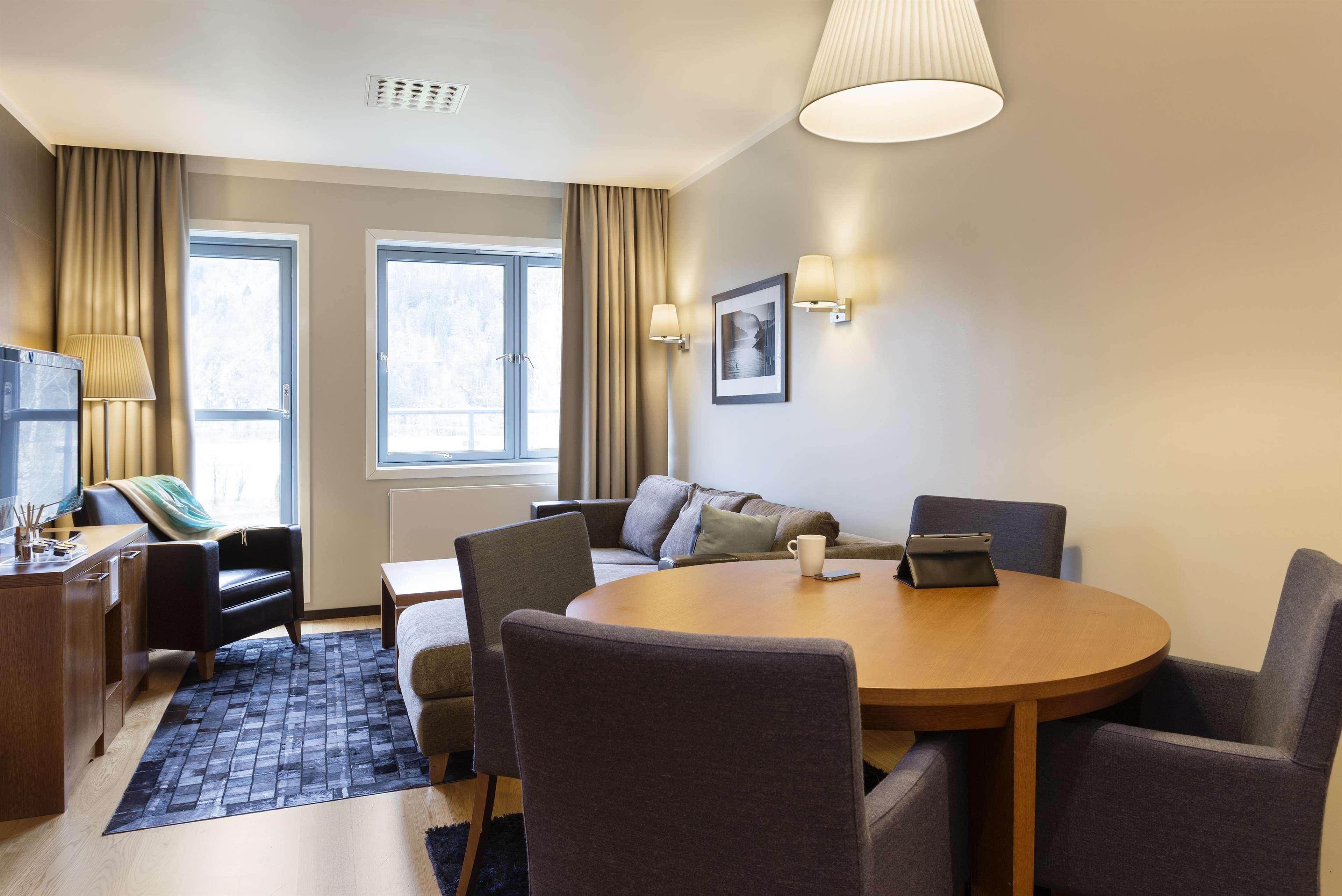 Scandic Sunnfjord Hotel & Spa Førde Exteriér fotografie
